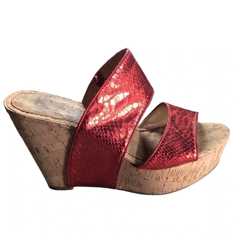 Nine West Metallic Wedge Sandals size 8.5 EUC